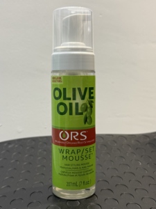 207 ML <span class=keywords><strong>Mousse</strong></span> <span class=keywords><strong>Coiffante</strong></span> Huile de Coco et <span class=keywords><strong>Olive</strong></span> Marque Privée pour Cheveux Bouclés – Unisexe Adultes – Convient à Tous Types de Cheveux - Product Image 2