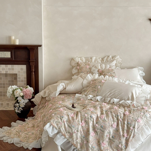 Ensemble <span class=keywords><strong>de</strong></span> literie <span class=keywords><strong>de</strong></span> style cour royale française à broderies lourdes en quatre pièces, draps, taies d'oreiller, ensembles <span class=keywords><strong>de</strong></span> housses <span class=keywords><strong>de</strong></span> couette - Product Image 1