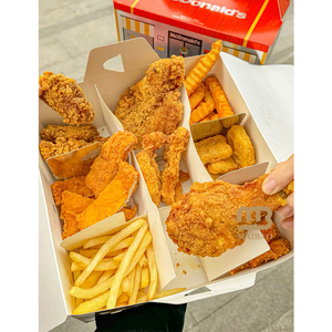 Families <span class=keywords><strong>Happy</strong></span> <span class=keywords><strong>Meal</strong></span> Snacks Box Take Away Envasado de comida rápida <span class=keywords><strong>a</strong></span> prueba de grasa Pollo frito Nugget Papas fritas Hamburguesa Caja de papel - Product Image 1