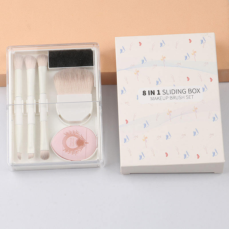 Blanc dans la boîte de papier