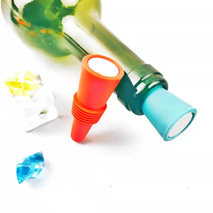 Silicone Wine Stopper Conical Vacuum Bottle Cap Kitchen Home Use Multicolor - Product Image 3
