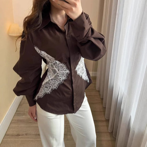 Damen Sommer 2026 Neue Mode Lässige Elegante Elastische Bluse mit Spitzenknöpfen für den Alltag - Product Image 4