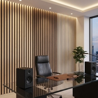 Panneaux muraux acoustiques en MDF décoratifs en chêne naturel de 2400*600*21MM fabriqués en Chine, imperméables et absorbants le son pour les murs