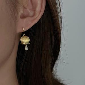 Boucles d'oreilles en forme de goutte de pluie en or 18 carats et argent sterling S925, nouveau style rétro chinois, design haut de gamme avec pompon pour femmes - Product Image 3