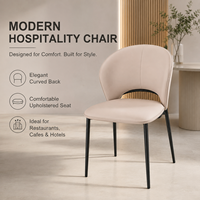 Chaise d'hôtellerie moderne en similicuir crème, dossier incurvé avec découpe, pieds en métal, pour restaurant, café, hôtel