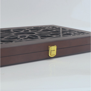 Boîte à bijoux en bois, design rectangulaire ajouré, pour le rangement de cadeaux - Product Image 4