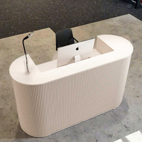 Comptoir de réception moderne en bois blanc avec comptoir de caisse durable pour salons de beauté, bureaux, hôtels, gymnases, hôpitaux, centres commerciaux