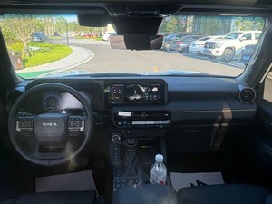 Auto Usado Land Cruiser <span class=keywords><strong>Prado</strong></span> <span class=keywords><strong>2</strong></span>.4T HEV WX 5 Plazas 2025 SUV LHD Pintura Original Bajo Kilometraje Listo para Enviar FOB - Product Image 2