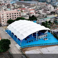 Structure de membrane tendue en forme de fleur, auvent extérieur à grande portée, abri solaire moderne à colonne unique pour jardin et place publique