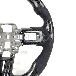 พวงมาลัยคาร์บอนไฟเบอร์พร้อมจอ LED สำหรับรถยนต์ฟอร์ด มัสแตง จีที ปี <span class=keywords><strong>2018</strong></span> 2019 2020 2021 2022 2023 ตกแต่งภายในรถสปอร์ต - Product Image 4