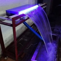 Eau de piscine en acrylique décente avec lumière RVB Rideau de jardin aquatique de luxe Fontaine de cascade de piscine