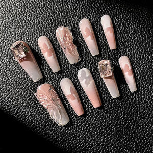 <span class=keywords><strong>Faux</strong></span> <span class=keywords><strong>ongles</strong></span> à presser en gros, <span class=keywords><strong>pas</strong></span> chers, de haute qualité, forme cercueil moyenne, motif cœur et perle, French manucure, en acrylique, à coller avec <span class=keywords><strong>colle</strong></span> - Product Image 1
