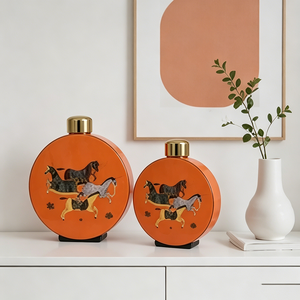Juego de Botellas Decorativas Redondas de Cerámica Naranja con Tapa Dorada con Diseño de Caballo Vintage, Adorno Oriental para Escritorio, Par de Jarrones - Product Image 3