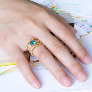 Anello da Donna con Zirconi a Forma Geometrica, Gioiello da Mano per Uso Quotidiano e Souvenir di Viaggio - Product Image 4