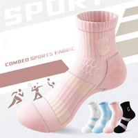 Chaussettes de sport épaisses et respirantes en tissu éponge pour femmes, idéales pour le marathon, le badminton et la randonnée (vente en gros)