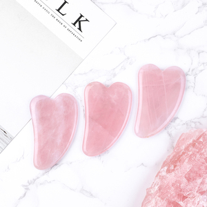 Logo personalizzato vero naturale di cristallo rosa a forma di V massaggiatore <span class=keywords><strong>viso</strong></span> Guasha all'ingrosso rosa quarzo giada <span class=keywords><strong>pietra</strong></span> faccia Gua Sha strumento per la cura della pelle Gua Sha - Product Image 5