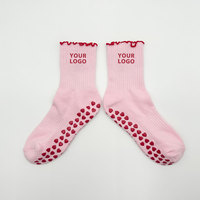 Échantillon Gratuit, Faible MOQ, Chaussettes de Pilates Brodées Premium pour Femmes, Nouvelle Mode, Chaussettes de Yoga Antidérapantes en Coton Personnalisées