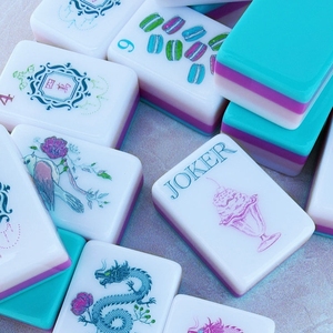 Juego de Mahjong Americano de Lujo de 4 Capas en Acrílico Azul, 160 Piezas, Estilo Couture - Product Image 1