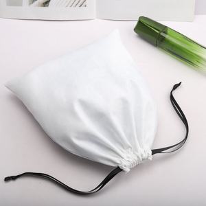 Bolsa de Almacenamiento de Cosméticos con Cordón de Algodón Muselina y Logotipo Personalizado, Bolsa de Regalo de Lujo para Calcetines y Cabello, Reciclable y Personalizable - Product Image 4