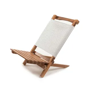 Conception personnalisée OEM extérieur 2 pièces chaise imbriquée en gros portable pliable cadre en bois Oxford voyage Camping chaises de plage