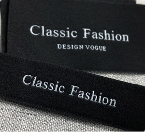 Étiquette de col personnalisée en damassé avec design noir et blanc pour les marques de streetwear unisexes - Product Image 5