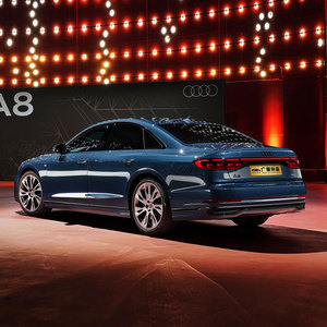 รถยนต์<span class=keywords><strong>มือ</strong></span><span class=keywords><strong>สอง</strong></span> <span class=keywords><strong>Audi</strong></span> A8L ปี 2019 รุ่น 48V 3.0TFSI 55TFSI Quattro พวงมาลัยซ้าย เบนซิน/แก๊สโซลีน รถเก๋งหรูหุ้มหนัง ล้อแม็ก R19 เกียร์อัตโนมัติ เทอร์โบ - Product Image 5