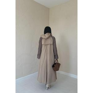 Manteau long à capuche en tissu polyester pour femme, coupe décontractée, manches longues, coupe-vent, avec capuche amovible - Product Image 1