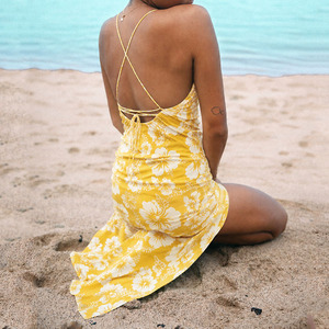 Nouvelle robe maxi de plage imprimée au design luxueux avec fentes latérales, robe de style hawaïen de haute qualité en rayonne douce 100% - Product Image 2