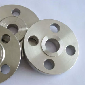 Acier au carbone de qualité supérieure, forgé, à bride coulissante, résistant à la corrosion, pour les usines de transformation chimique et les applications marines - Product Image 1