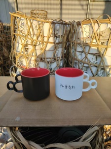 Taza de cerámica de 420ml de dos colores con esmalte de <span class=keywords><strong>Mickey</strong></span> con pajita, taza de café por sublimación desechable, uso doméstico <span class=keywords><strong>para</strong></span> acampar, diseño de patrón recto - Product Image 5