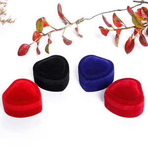 Estuche de Joyería en Forma de Corazón, Caja de Anillos Portátil para Viaje, Estuche de Terciopelo para Anillos, Caja de Joyería - Product Image 3