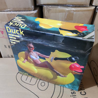 Canard jaune gonflable de PVC avec le flotteur adulte de piscine de radeau en verre de piscine