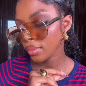 2025 солнцезащитные очки в стиле ретро для женщин, солнцезащитные очки в форме жабы, высококлассная оправа из поликарбоната, оранжево-золотая, белая уличная фотография - Product Image 6