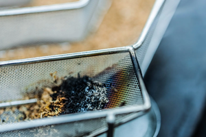 Panier en treillis métallique hexagonal en acier inoxydable 304, générateur de fumée froide, adapté au fumage à <span class=keywords><strong>froid</strong></span> et à chaud du saumon avec <span class=keywords><strong>sciure</strong></span> de bois - Product Image 3