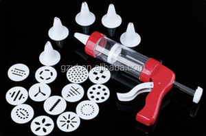 13 قرص استنسل مزخرف و 7 فوهات للتزيين بسكويت سبريتز من الفولاذ المقاوم للصدأ للخبز - Product Image 6