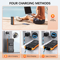 Banque d'alimentation solaire 10000mAh avec 4 câbles intégrés, lampe torche LED, chargeur portable avec protection de sécurité pour l'extérieur