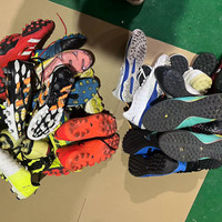 Chaussures de Football d'Occasion de Marques Internationales en Gros – Crampons de Football Originaux de Seconde Main en Balles pour Hommes