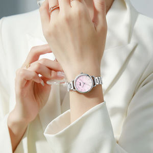 นาฬิกาควอตซ์สำหรับสตรีประดับมุกสุดหรูดีไซน์สวยงาม - Product Image 3