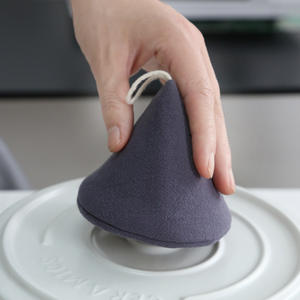 Vente en gros <span class=keywords><strong>de</strong></span> gants <span class=keywords><strong>de</strong></span> <span class=keywords><strong>cuisine</strong></span>, <span class=keywords><strong>de</strong></span> maniques et <span class=keywords><strong>de</strong></span> protège-plats en coton/polyester écologiques, isolés et résistants à la <span class=keywords><strong>chaleur</strong></span>, pour la <span class=keywords><strong>cuisine</strong></span>, le barbecue et le four - Product Image 1