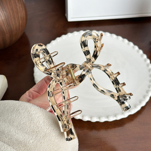 Cô chia sẻ ODM phiên bản tiếng Hàn của mô hình con bò Retro kích thước lớn móng vuốt tóc bằng nhựa - Product Image 4