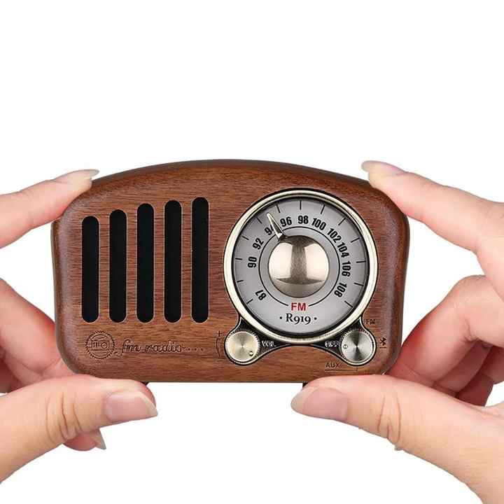 R919 クラシックレトロラジオ受信機 ポータブルミニ木製FM SD MP3