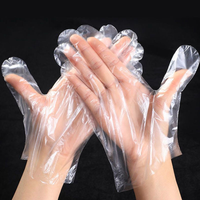 Gants jetables en PE imperméables et résistants à l'huile, gants en plastique transparent de qualité alimentaire pour la maison et les restaurants.