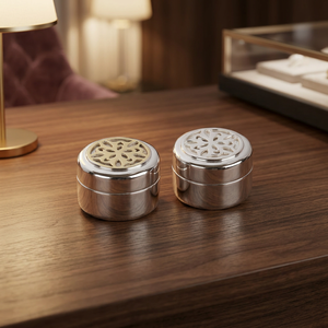 Boîte à monnaie ronde en laiton argenté, plaquée argent, fabriquée à la main, Code Silver - Product Image 2