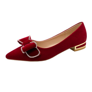 รองเท้าเจ้าสาวส้นเตี้ยแบบใหม่สำหรับผู้หญิง ประดับมุก หรูหรา ปลายแหลม สำหรับเพื่อนเจ้าสาว - Product Image 5