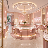 Design d'intérieur de bijouterie rose de luxe avec vitrines en verre sur mesure