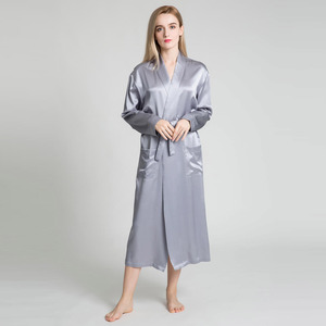 Robe longue en <span class=keywords><strong>satin</strong></span> sexy pour femmes, pyjama en soie, couleur argent, vente en gros, nouvelle collection - Product Image 6