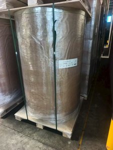 Papier autocopiant 50gsm 55gsm 75gsm 80gsm CB <span class=keywords><strong>Blanc</strong></span> CFB <span class=keywords><strong>Blanc</strong></span> CF <span class=keywords><strong>Blanc</strong></span> en <span class=keywords><strong>Noir</strong></span> Image Largeur du rouleau 1570mmx12000mtr Fabriqué en Chine - Product Image 6