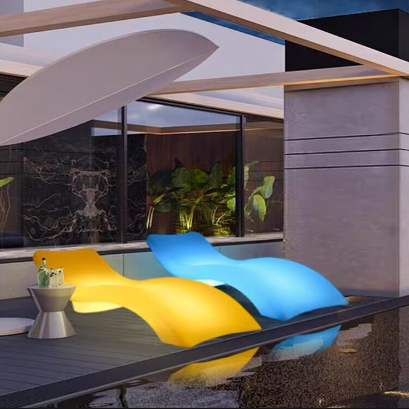 Solar Power Outdoor Furniture LED Luminous Loungers Swimming Pool Recliner Chair Waterproof Beach Chair Villa Leisure