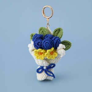 Llavero de Campo Primaveral con Ramo de Flores Tejido a Crochet de Cuatro Hilos, Hecho a Mano, Novedad para el Día de Año Nuevo 2026, Ideal como Regalo para Mayores - Product Image 1