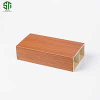 Tube carré en PVC/PVC imitation bois, imperméable et résistant à l'humidité, pour décoration intérieure, poutre carrée creuse au design moderne pour hôtels et bureaux